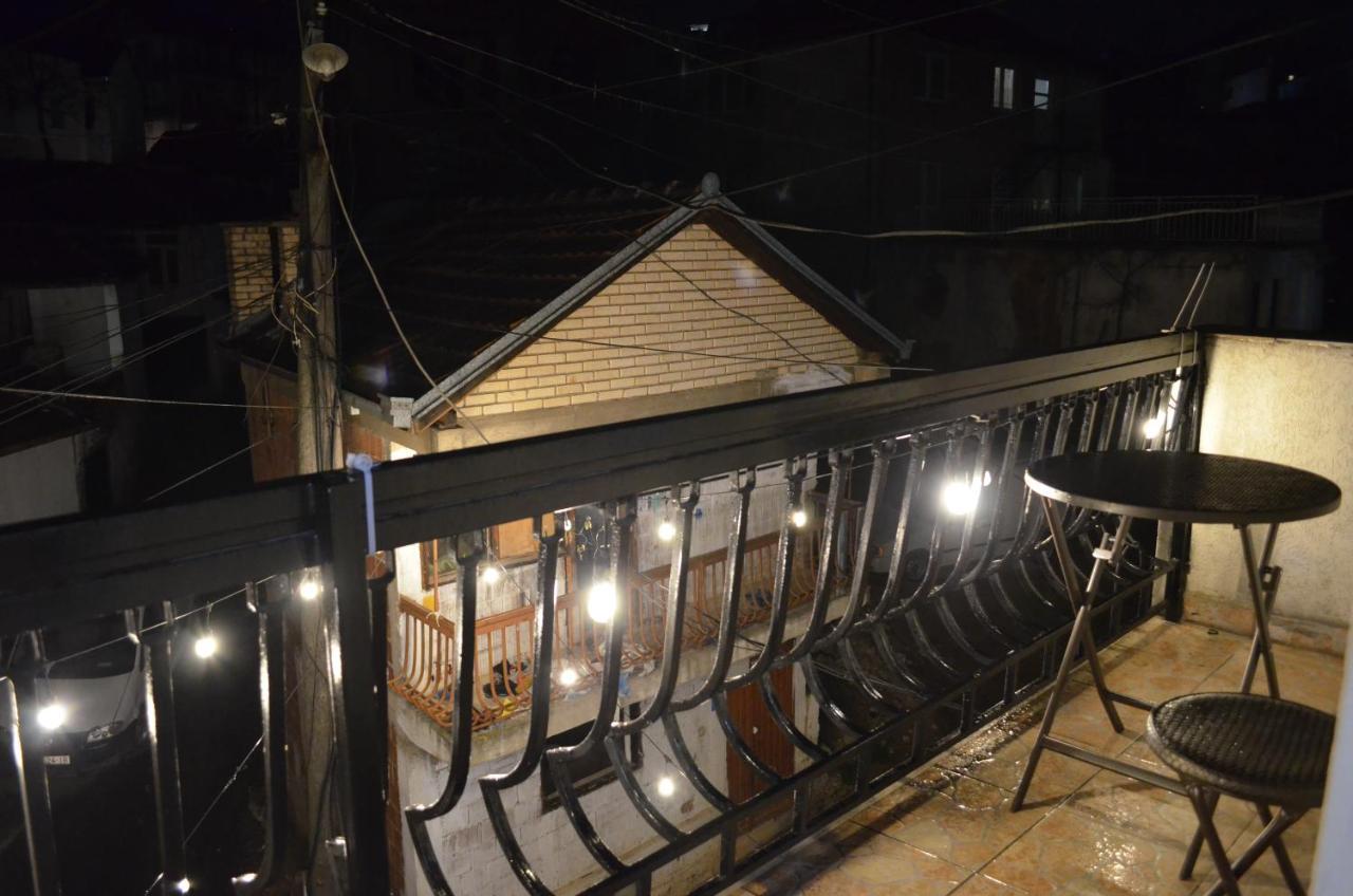 Moonlight Hostel プリシュティナ エクステリア 写真